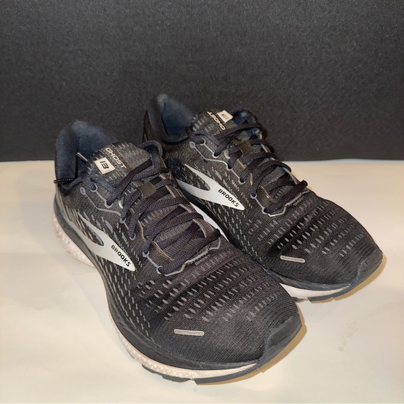 Brooks Ghost 13 Sz 8.5(42) Med D Black and White - Picture 1 of 6